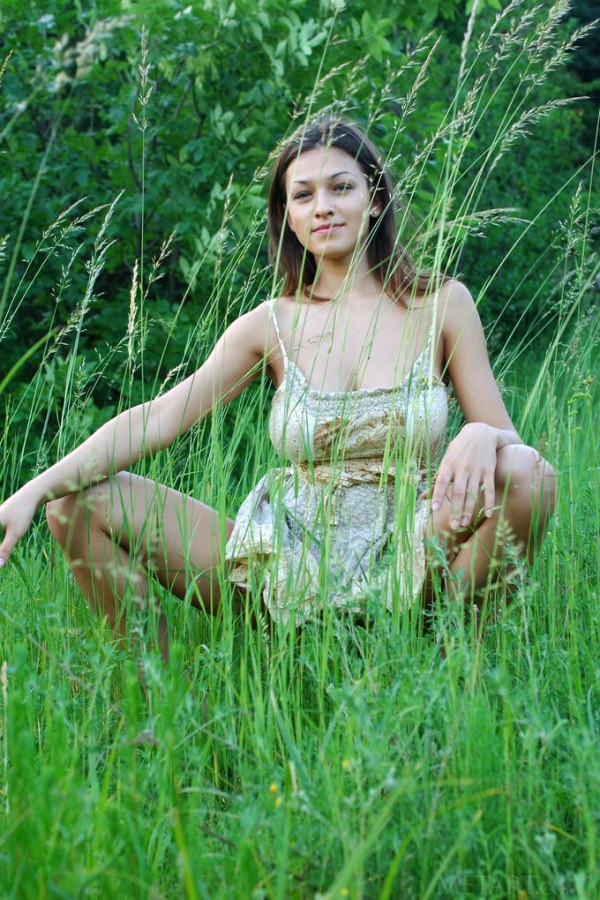 Sofi A – Showing tits and pussy outside