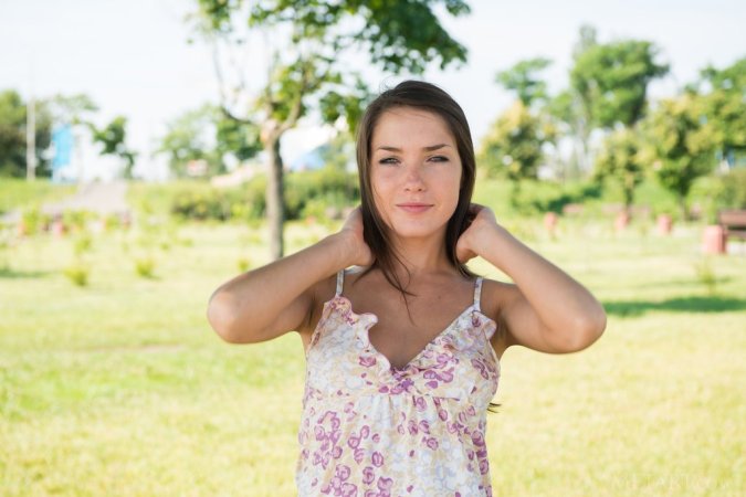 Semmi A – Awesome babe outdoors photo 4