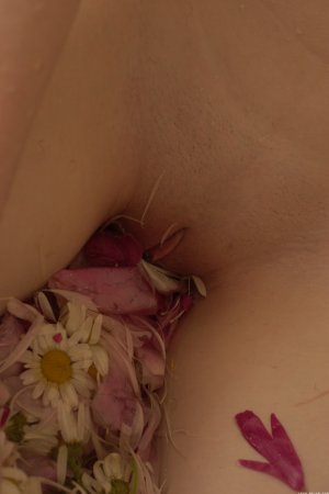 Narkiss – Hottie shaves sweet pussy photo 15