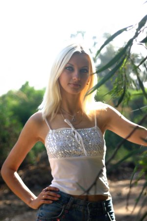 Tania D – Alone & nude in the woods photo 1