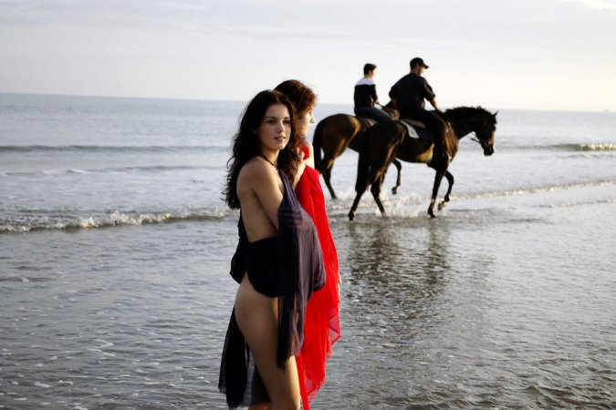 Monika C – Naked chicks on the beach photo 7