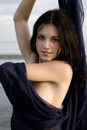 Monika C – Naked chicks on the beach photo 9