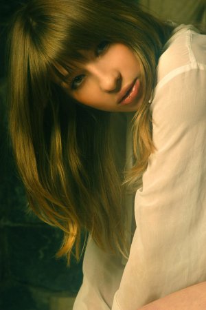 Anya D – Gentle girl's solo photo 15