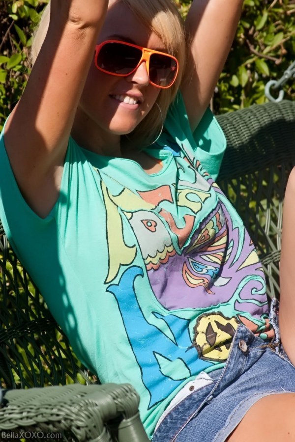 Bella XoXO – Wearing just sunglasses outside