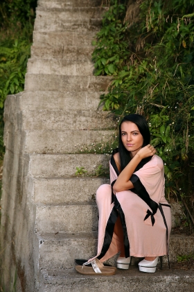 click to see large photo