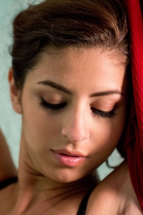 click to see large photo